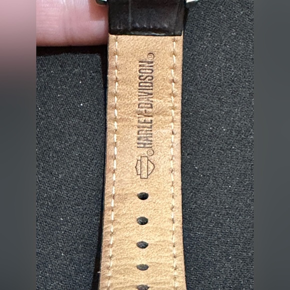 Harley Davidson Women’s Mother of Pearl Diamond Watch - Picture 13 of 15